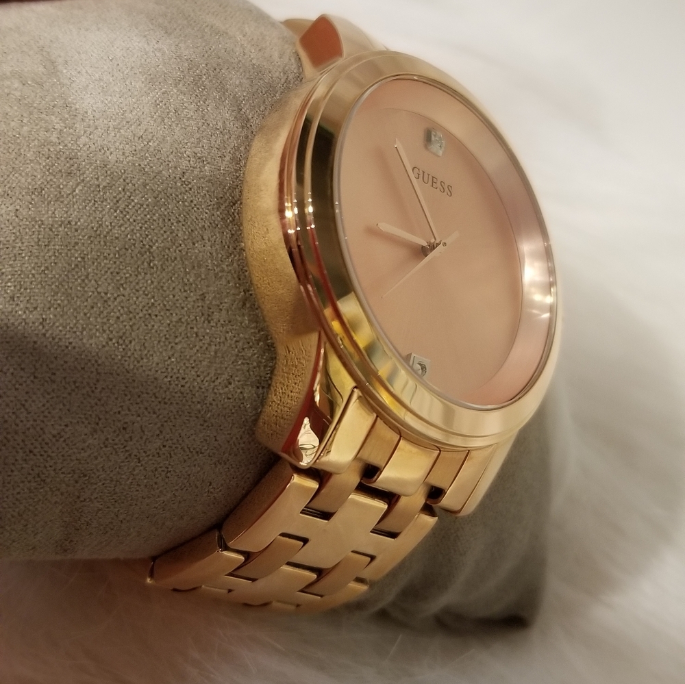 WATCH - Picture 4 of 7
